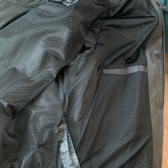 Men’s Harley Davidson black leather, mesh lined coat. Size 3XL. - Picture 7 of 9